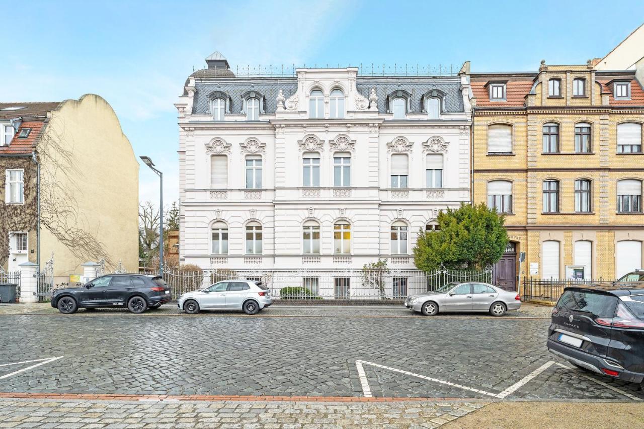 Apartments Direkt Am Staatstheater,Modern,Zentral,Ruhig,2 Zimmer,Netflix,Privatparkplatz Auf Dem Hof Cottbus Exteriör bild