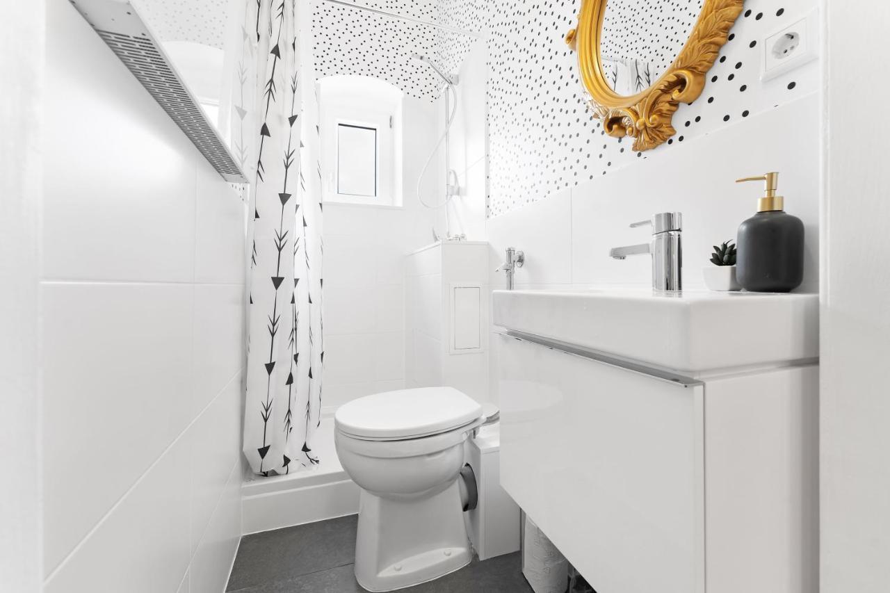 Apartments Direkt Am Staatstheater,Modern,Zentral,Ruhig,2 Zimmer,Netflix,Privatparkplatz Auf Dem Hof Cottbus Exteriör bild